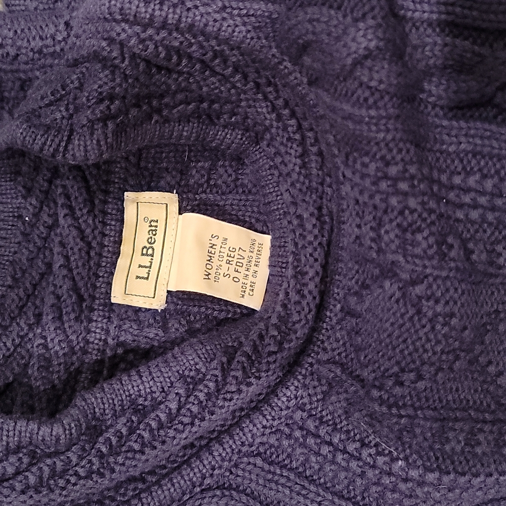 L.L. Bean Cableknit sweater in navy blue NIP